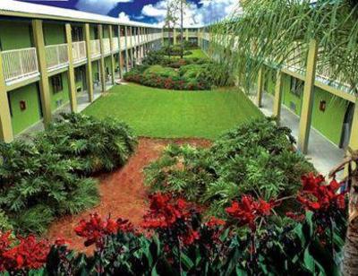 фото отеля Vacation Lodge Maingate