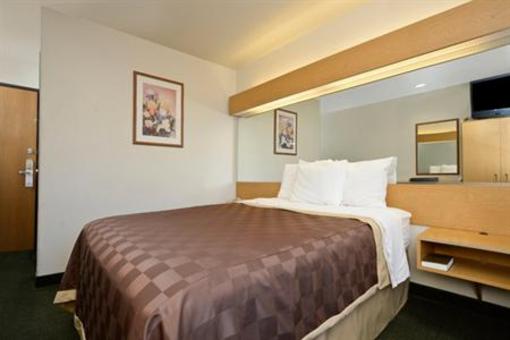 фото отеля Americas Best Value Inn & Suites Ada