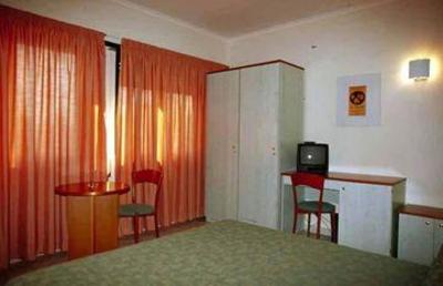 фото отеля Laurence Hotel