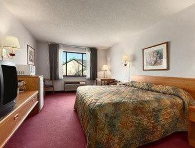фото отеля Travelodge Sturtevant Racine