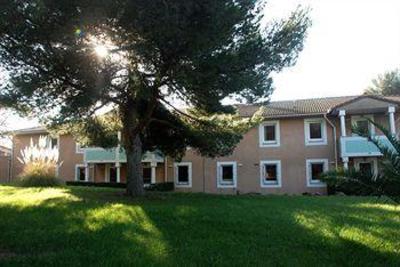 фото отеля Arcadius Le Petit Hotel