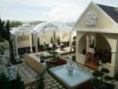 фото отеля Le Petit Paris Dalat Hotel