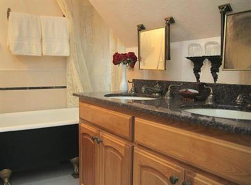 фото отеля Avalon, a Luxury Bed & Breakfast