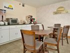 фото отеля Days Inn Great Lakes North Chicago