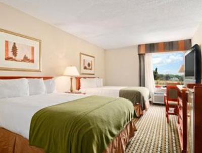 фото отеля Baymont Inn & Suites Cornelia