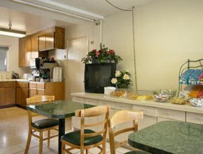 фото отеля Ramada Limited Gilroy