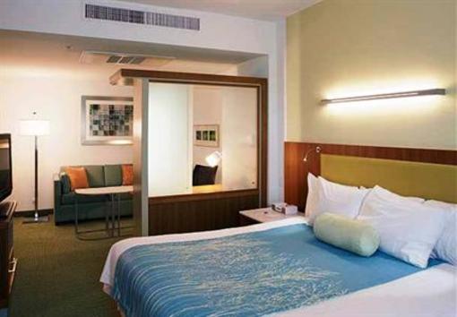 фото отеля SpringHill Suites Savannah Downtown