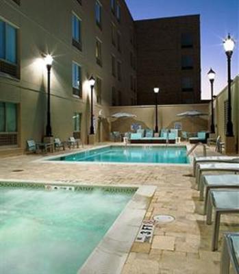 фото отеля SpringHill Suites Savannah Downtown
