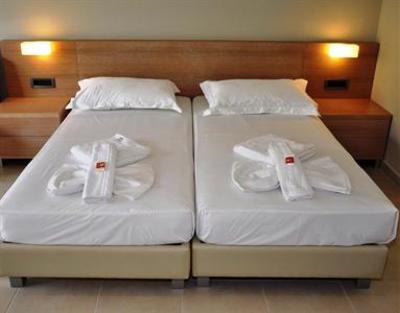 фото отеля Nautilus Bay Hotel