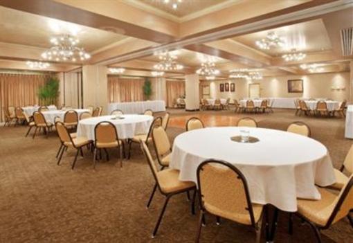 фото отеля Holiday Inn Express Hotel & Suites Desoto