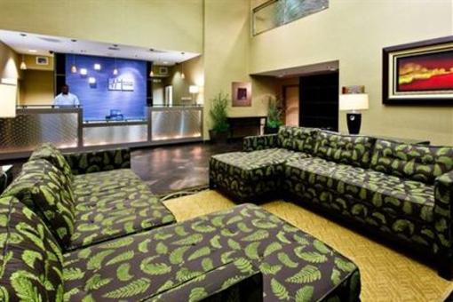 фото отеля Holiday Inn Express Hotel & Suites Desoto