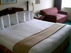 фото отеля Econo Lodge Inn & Suites Wheeling East Triadelphia