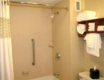 фото отеля Hampton Inn Cleveland Westlake