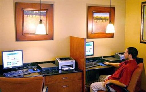 фото отеля Hampton Inn Cleveland Westlake