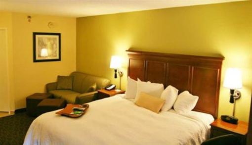 фото отеля Hampton Inn Cleveland Westlake