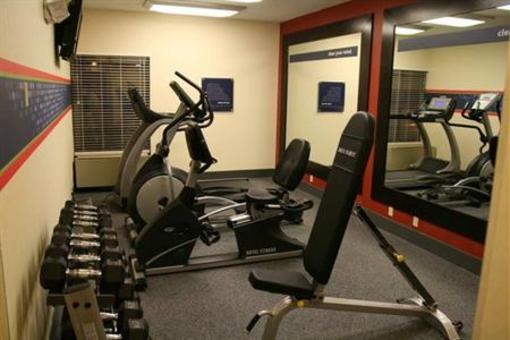 фото отеля Hampton Inn Cleveland Westlake