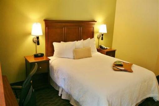 фото отеля Hampton Inn Cleveland Westlake