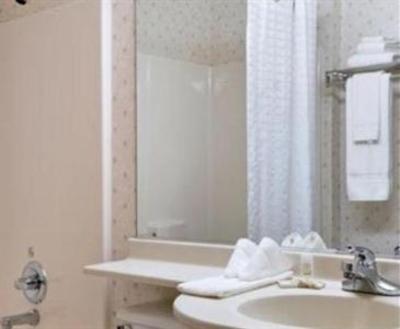 фото отеля Microtel Inn And Suites Streetsboro