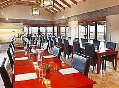фото отеля De Zeekoe Guesthouse Oudtshoorn