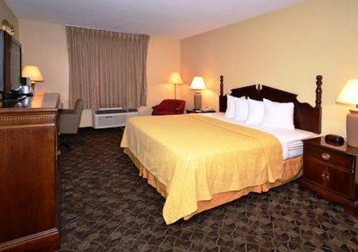 фото отеля Quality Inn Airport St. Louis