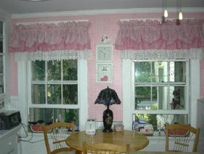 фото отеля Nichols Guest Rooms Seekonk