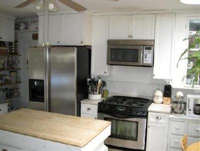 фото отеля Nichols Guest Rooms Seekonk