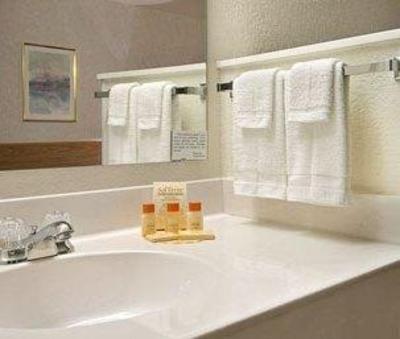 фото отеля Fargo-Days Inn and Suites 19th Avenue