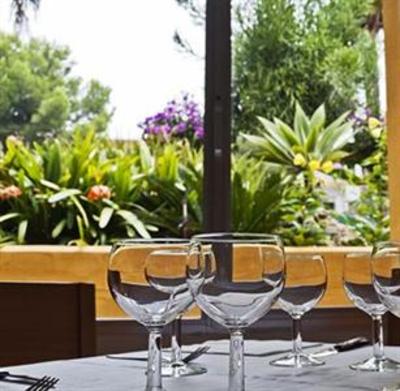 фото отеля Isdabe Complejo Residencial Estepona