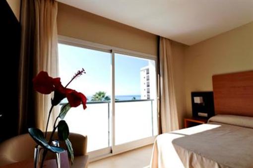 фото отеля Isdabe Complejo Residencial Estepona