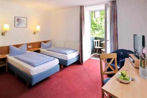 фото отеля Hotel Pension Margit Munich