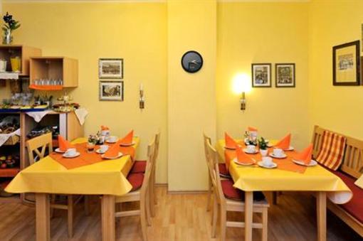фото отеля Hotel Pension Margit Munich