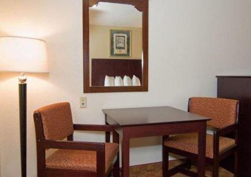 фото отеля Quality Inn Bastrop