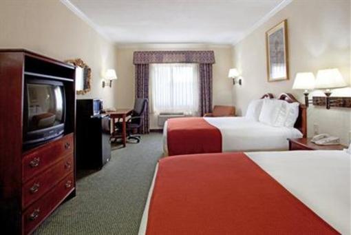 фото отеля Holiday Inn Express Hotel & Suites Lake Charles