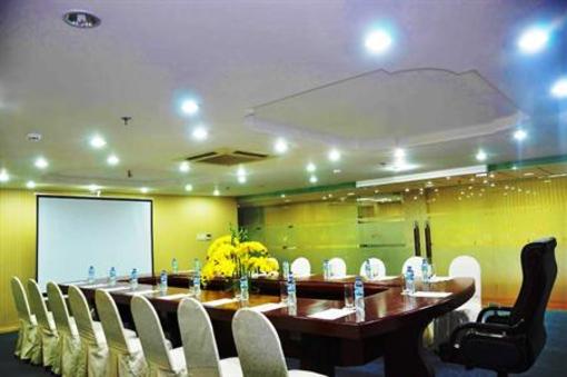 фото отеля Golden Crown Hotel Ho Chi Minh City