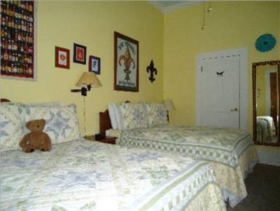 фото отеля Crescent City Guest House