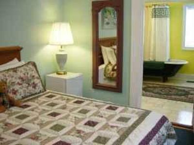 фото отеля Crescent City Guest House