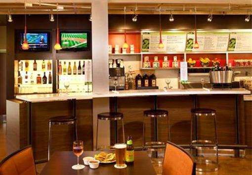 фото отеля Courtyard Hotel Airport Portland