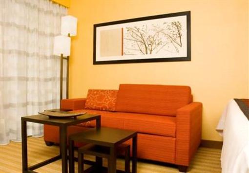 фото отеля Courtyard Hotel North Austin