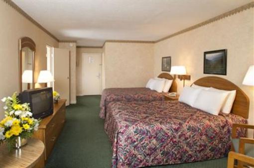 фото отеля Glenstone Lodge