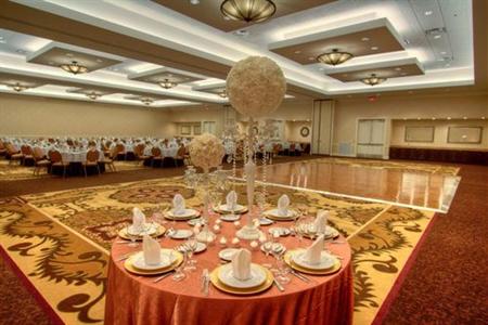 фото отеля Embassy Suites Riverwalk