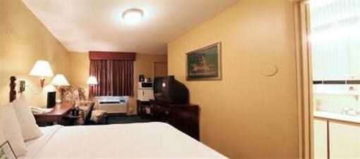 фото отеля Senator Inn & Spa