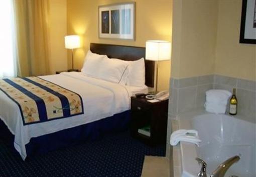 фото отеля SpringHill Suites Charlotte Mooresville