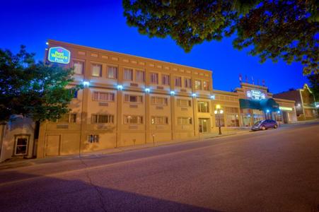 фото отеля BEST WESTERN PLUS Baker Street Inn & Convention Center