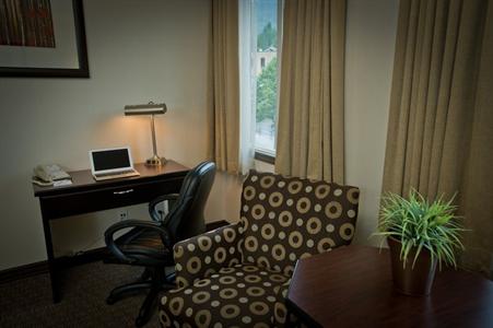 фото отеля BEST WESTERN PLUS Baker Street Inn & Convention Center