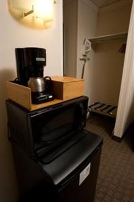 фото отеля BEST WESTERN PLUS Baker Street Inn & Convention Center