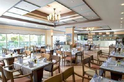 фото отеля Al Raha Beach Hotel