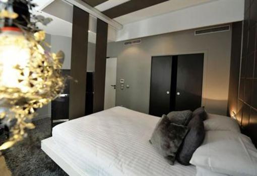 фото отеля Hotel La Tour D'Auvergne Paris