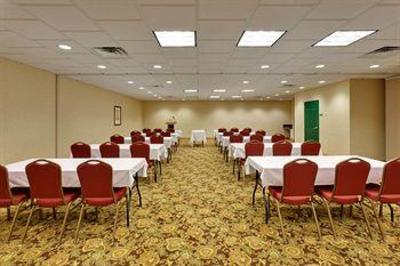 фото отеля Country Inn & Suites Harrisburg-Union Deposit