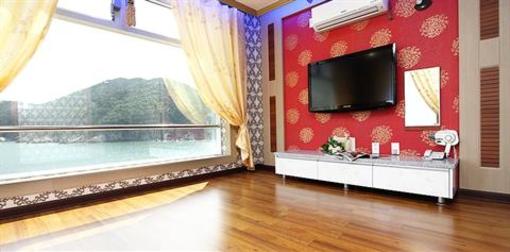 фото отеля Geoje Tour House