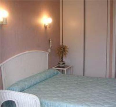 фото отеля Hotel le Montois